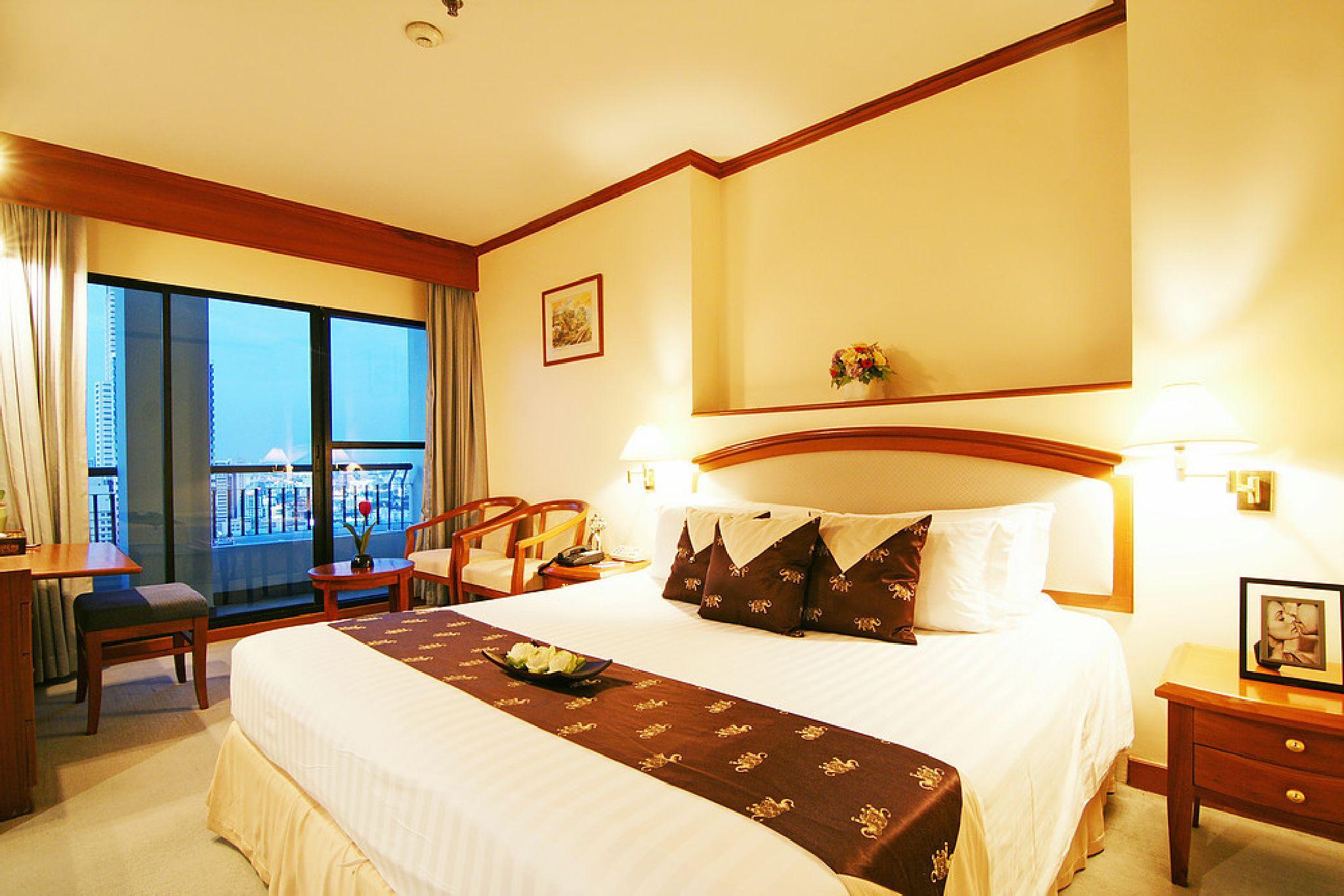 Grand Diamond Suites Hotel Bangkok Exterior foto