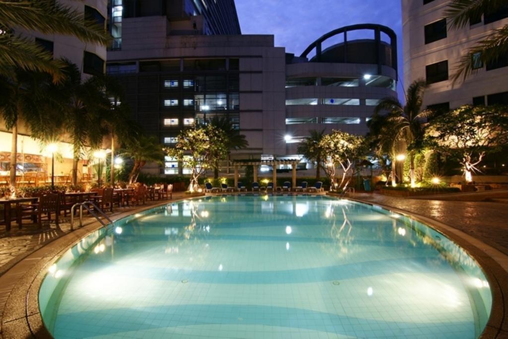 Grand Diamond Suites Hotel Bangkok Exterior foto